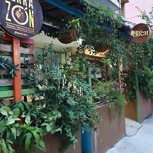  Hostel Rich